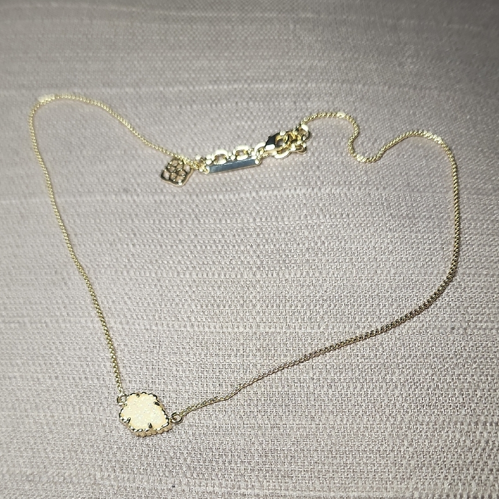 Kendra Scott Tess Drusy Pendant Necklace in Great Condition